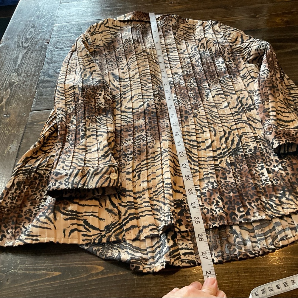 Essentials By Milano Leopard Print Top Like New C… - image 8